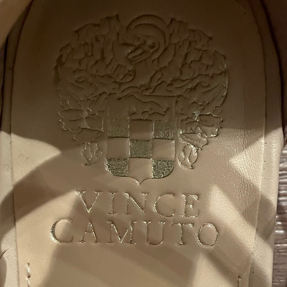 New Vince Camuto ankle tan sandals - Picture 5 of 6